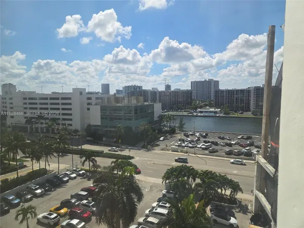 $2,500 | 3505 South Ocean Drive, Unit 804, Hollywood, FL 33019