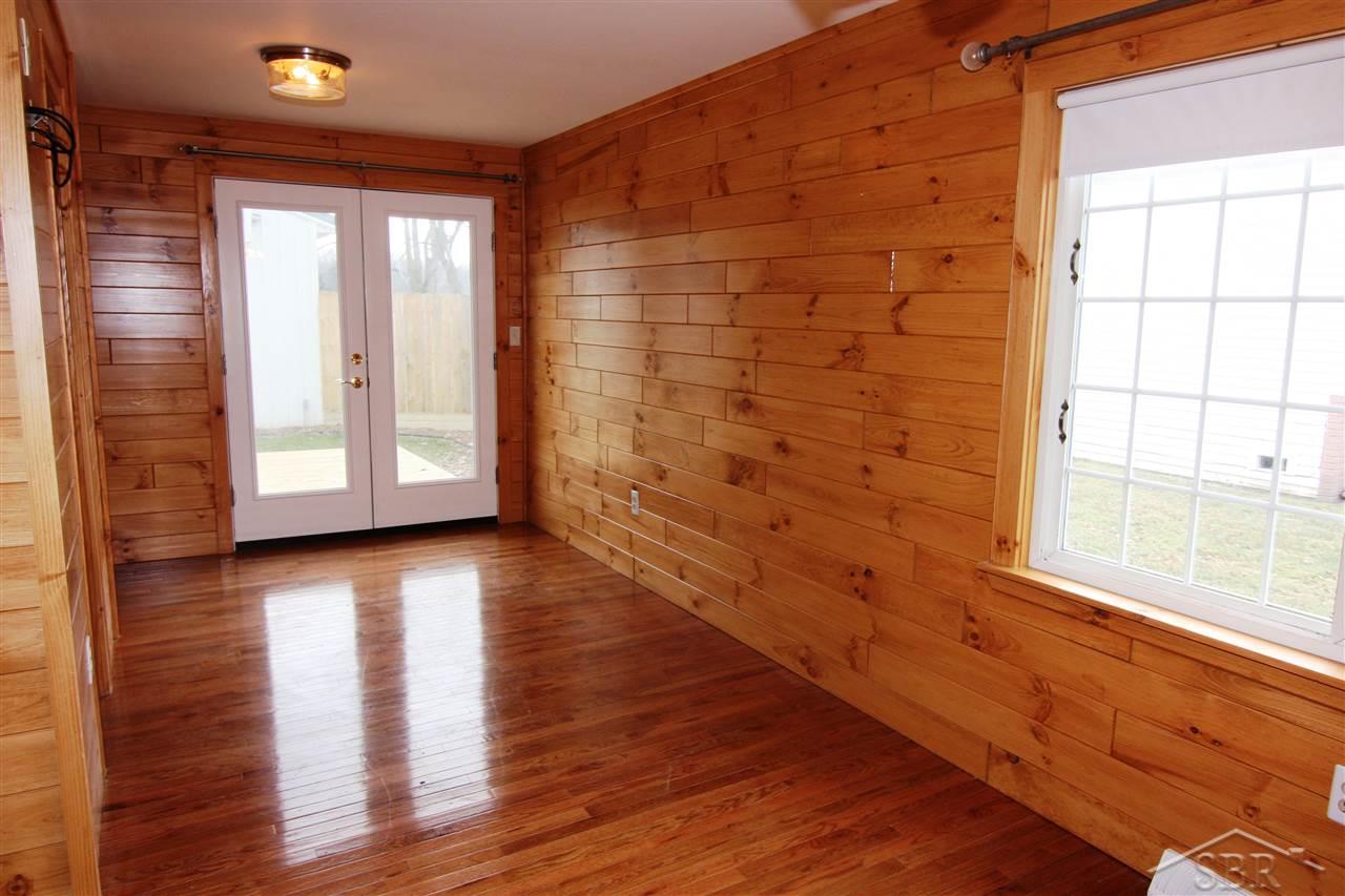 2595 South Center Road Saginaw, MI 48609 - Photo 11 of 27 31367424-10.JPG
