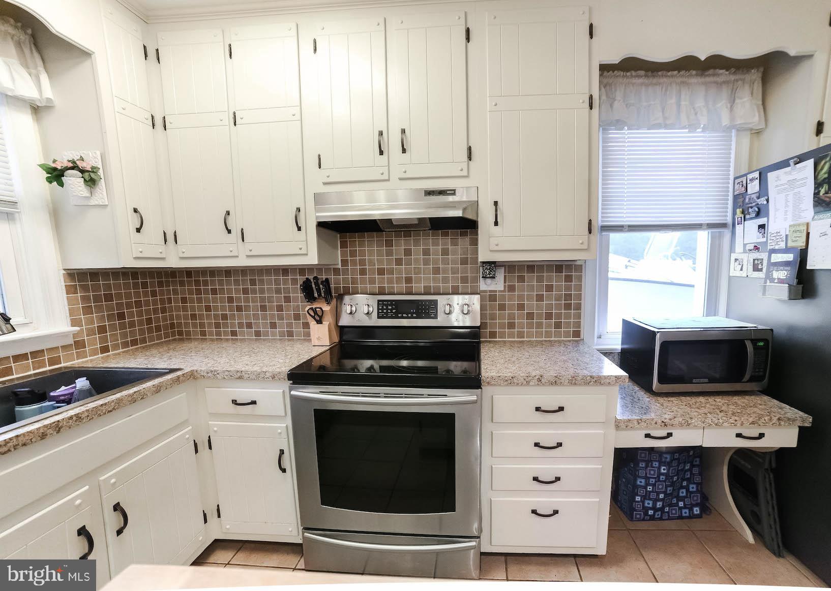 25421 Vista Road Hollywood, MD 20636 - Photo 10 of 32 Toms of Cabinetry