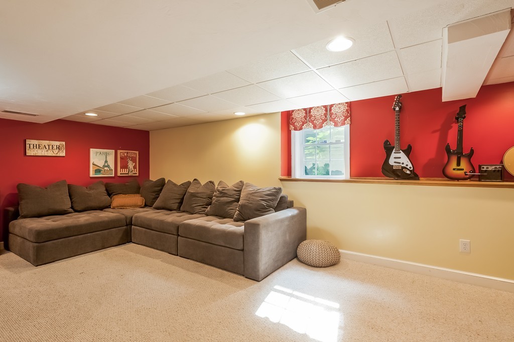 11 Winding Brook Road Franklin, MA 02038 - Photo 23 of 30 Gallery Image 23