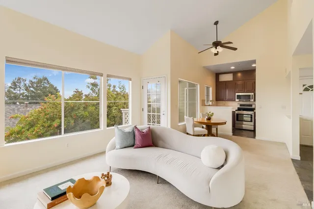 $385,000 | 735 Buchanan Street, Unit 221, Benicia, CA 94510