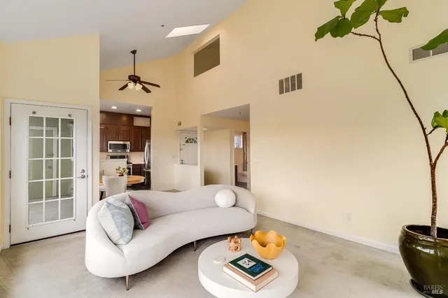 $385,000 | 735 Buchanan Street, Unit 221, Benicia, CA 94510