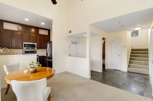 $385,000 | 735 Buchanan Street, Unit 221, Benicia, CA 94510