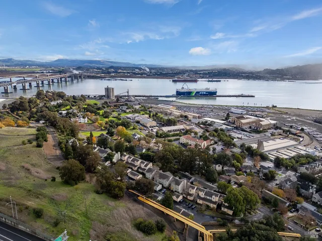 $385,000 | 735 Buchanan Street, Unit 221, Benicia, CA 94510