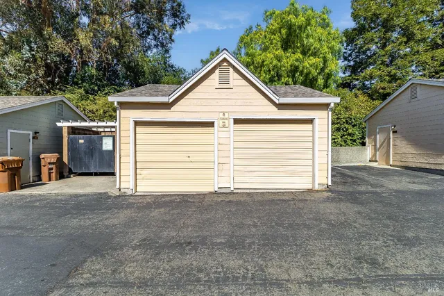 $385,000 | 735 Buchanan Street, Unit 221, Benicia, CA 94510