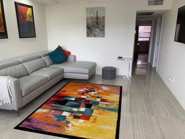 3019 Cornwall East Boca Raton, FL 33434 - Photo 3 of 20 IMG_8844