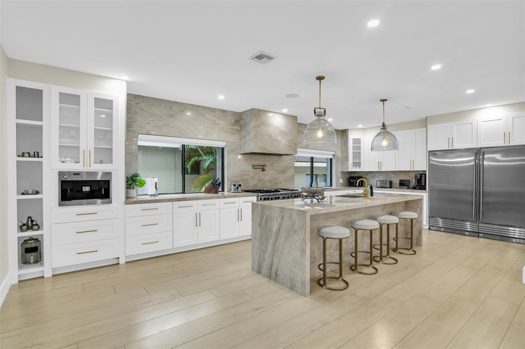 319 South Riverside Drive Pompano Beach, FL 33062 - Photo 3 of 88 Photo 3