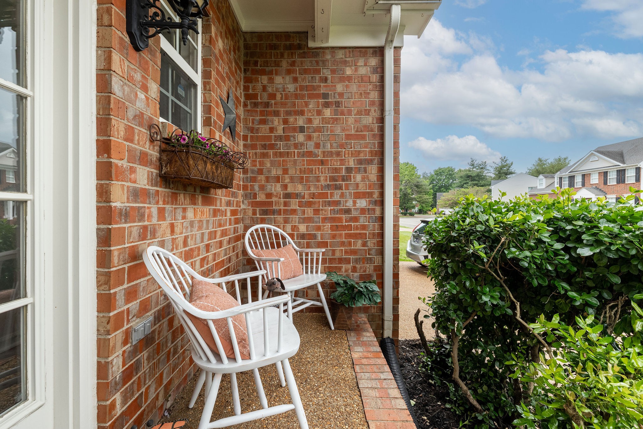 310 Devonshire Drive Franklin, TN 37064 - Photo 3 of 47 a view of a balcony with chairs