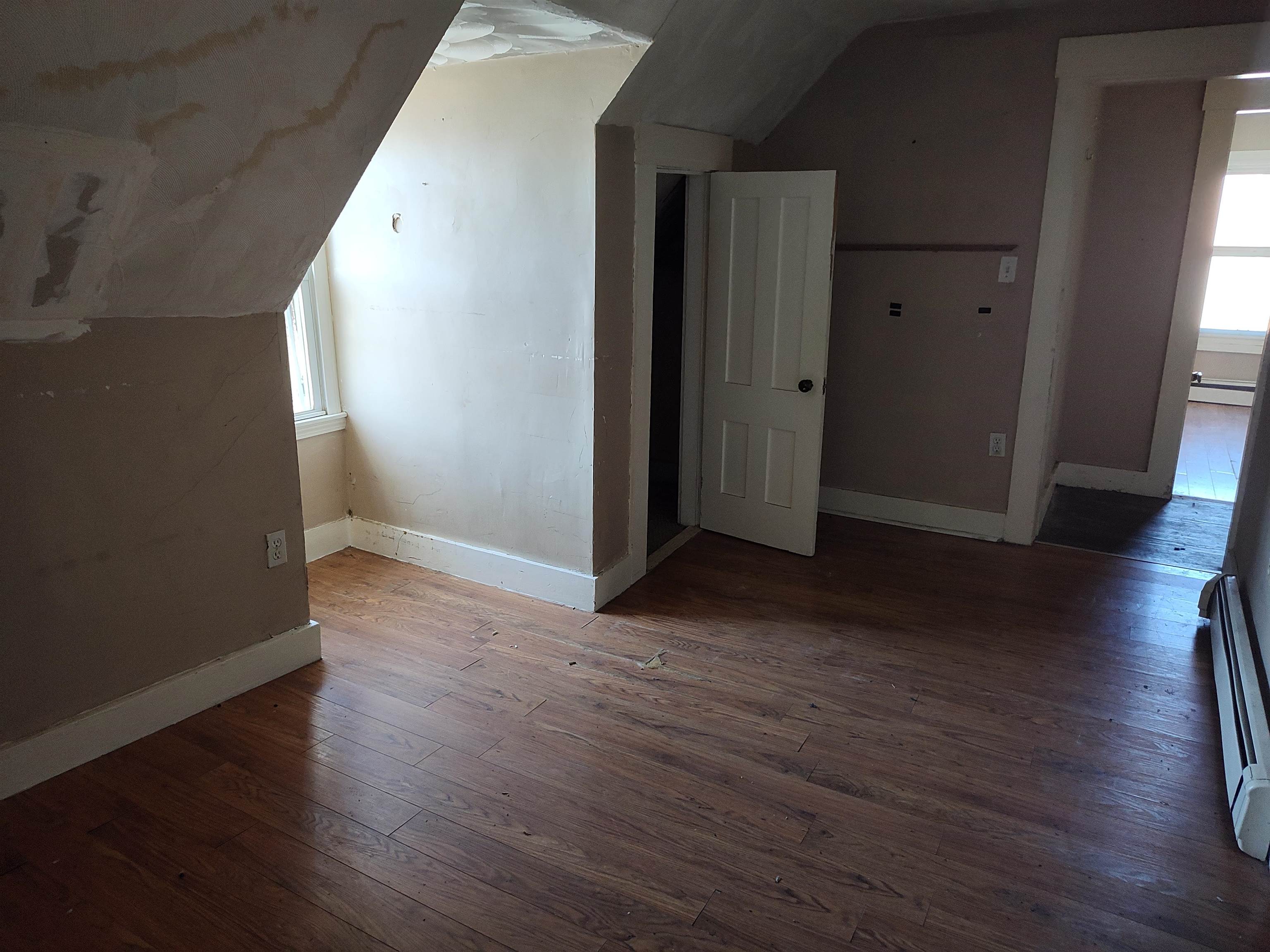 183 Cartier Street Manchester, NH 03102 - Photo 12 of 17