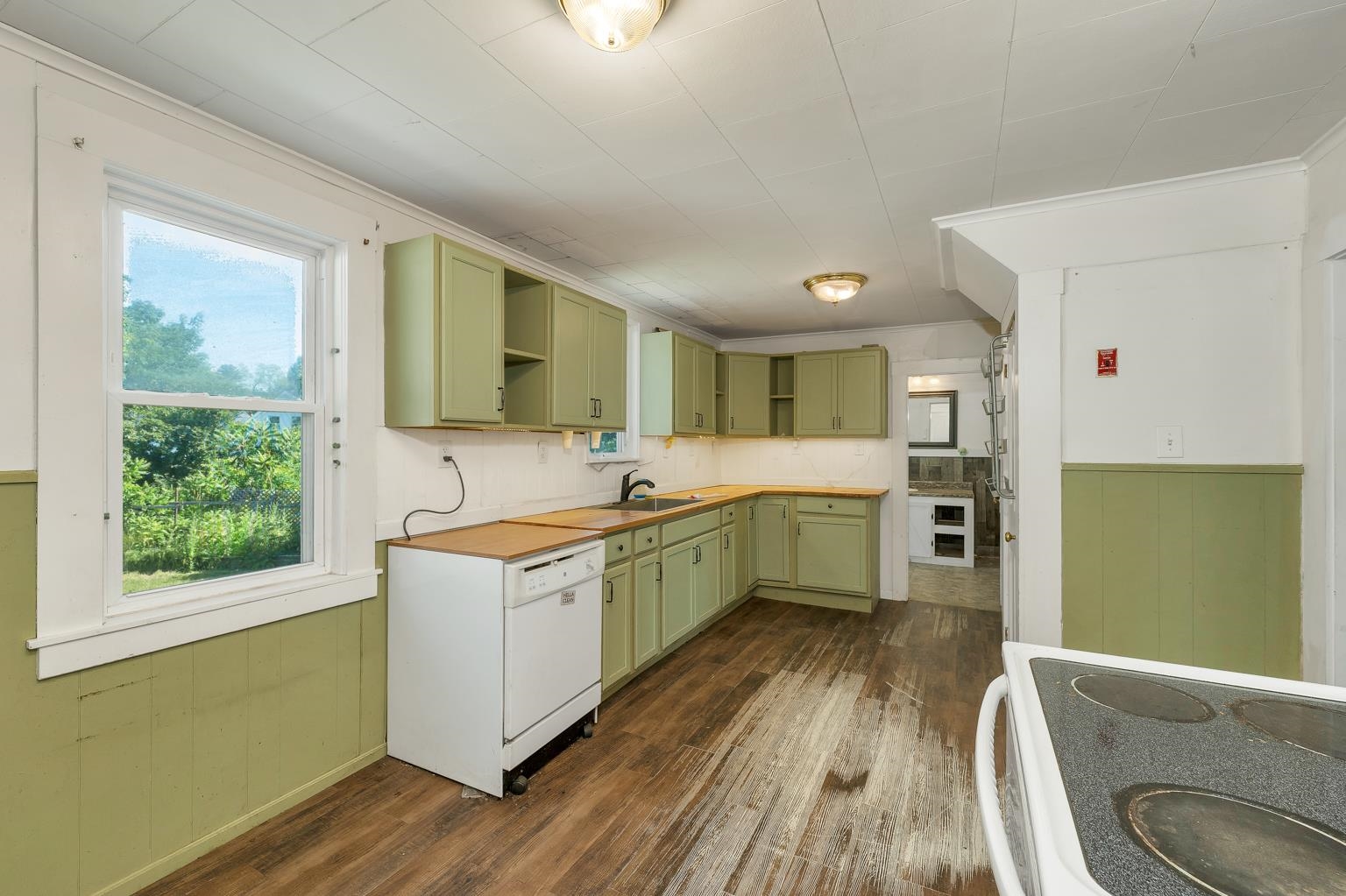 7 Maple Street Farmington, NH 03835 - Photo 2 of 27