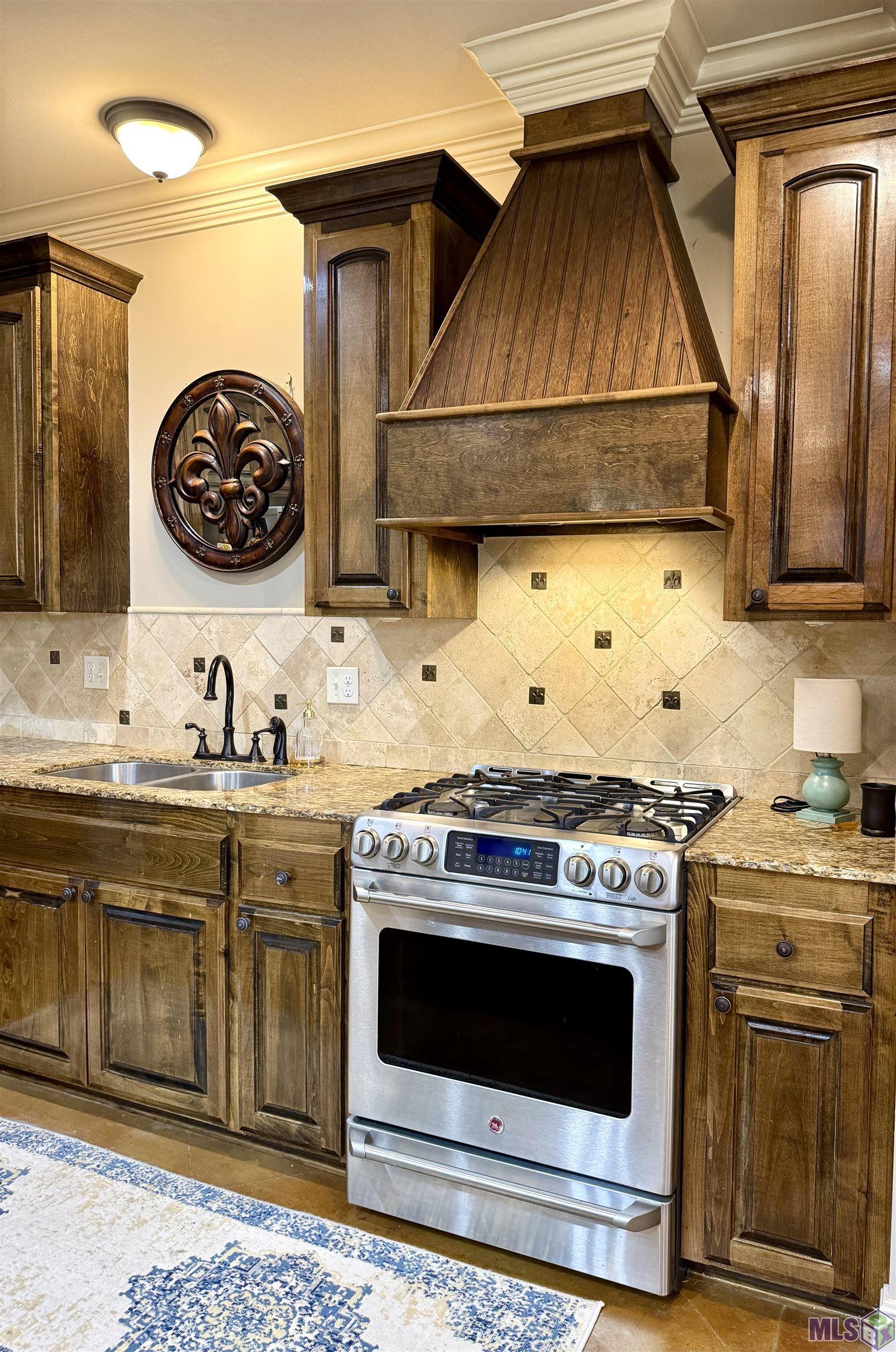 606 Point Pleasant Drive Berwick, LA 70342 - Photo 13 of 32