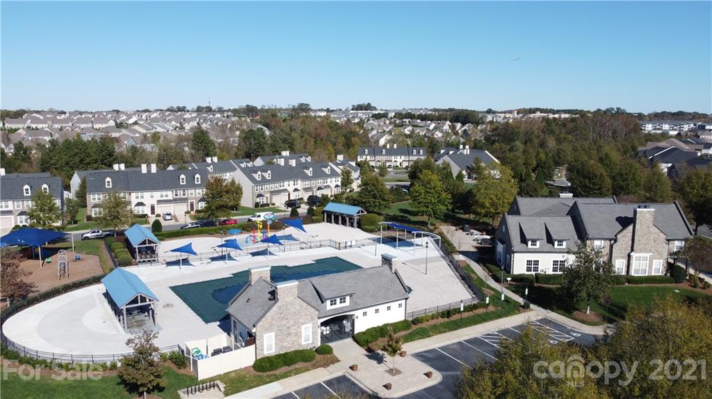 9029 Seamill Road Charlotte, NC 28278 - Photo 44 of 46 a view of yard from balcony