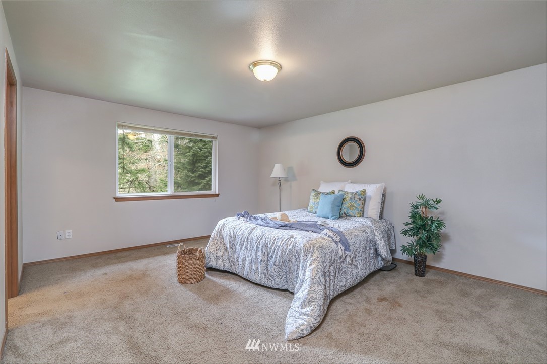 679 Southwest Birch Road Port Orchard, WA 98367 - Photo 16 of 34 Gallery Image 16