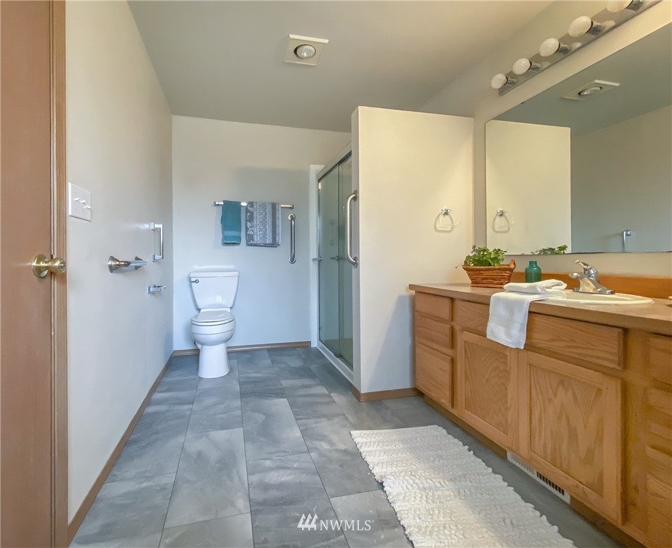 679 Southwest Birch Road Port Orchard, WA 98367 - Photo 19 of 34 Gallery Image 19