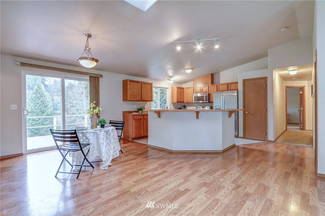 679 Southwest Birch Road Port Orchard, WA 98367 - Photo 10 of 34 Gallery Image 10