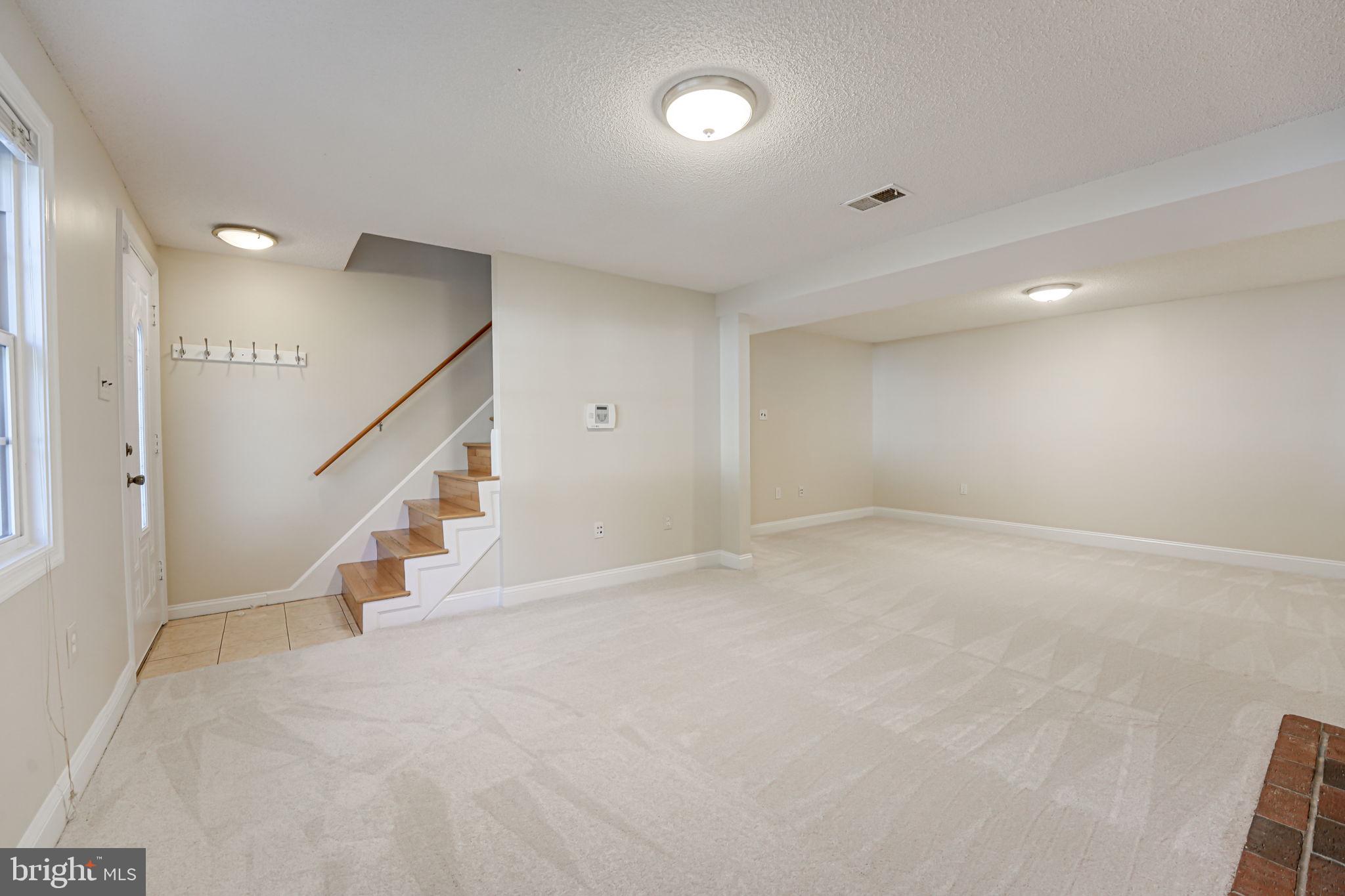 13529 Delaney Road Woodbridge, VA 22193 - Photo 4 of 33 Gallery Image 4