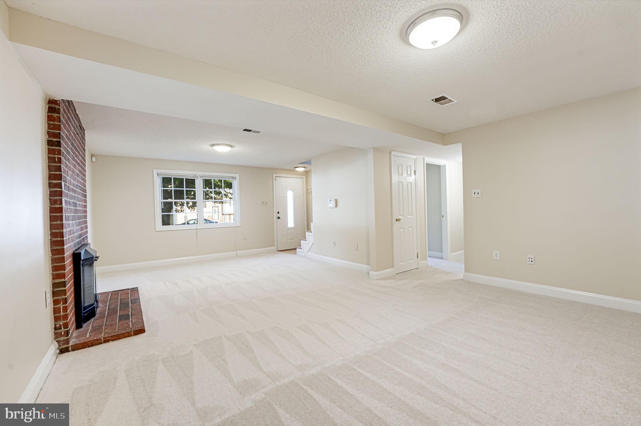 13529 Delaney Road Woodbridge, VA 22193 - Photo 5 of 33 Gallery Image 5