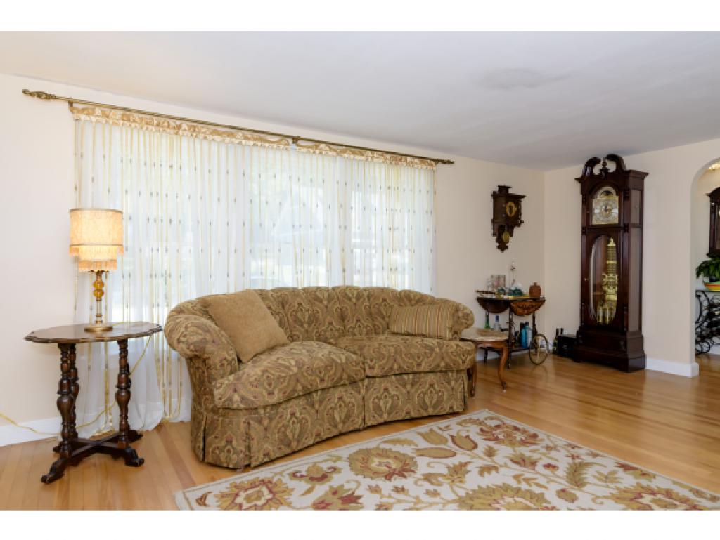 71 Meadow Road Portsmouth, NH 03801 - Photo 6 of 35 Gallery Image 6