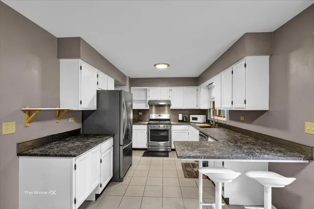 $350,000 | 2N314 Euclid Avenue, Glendale Heights, IL 60139