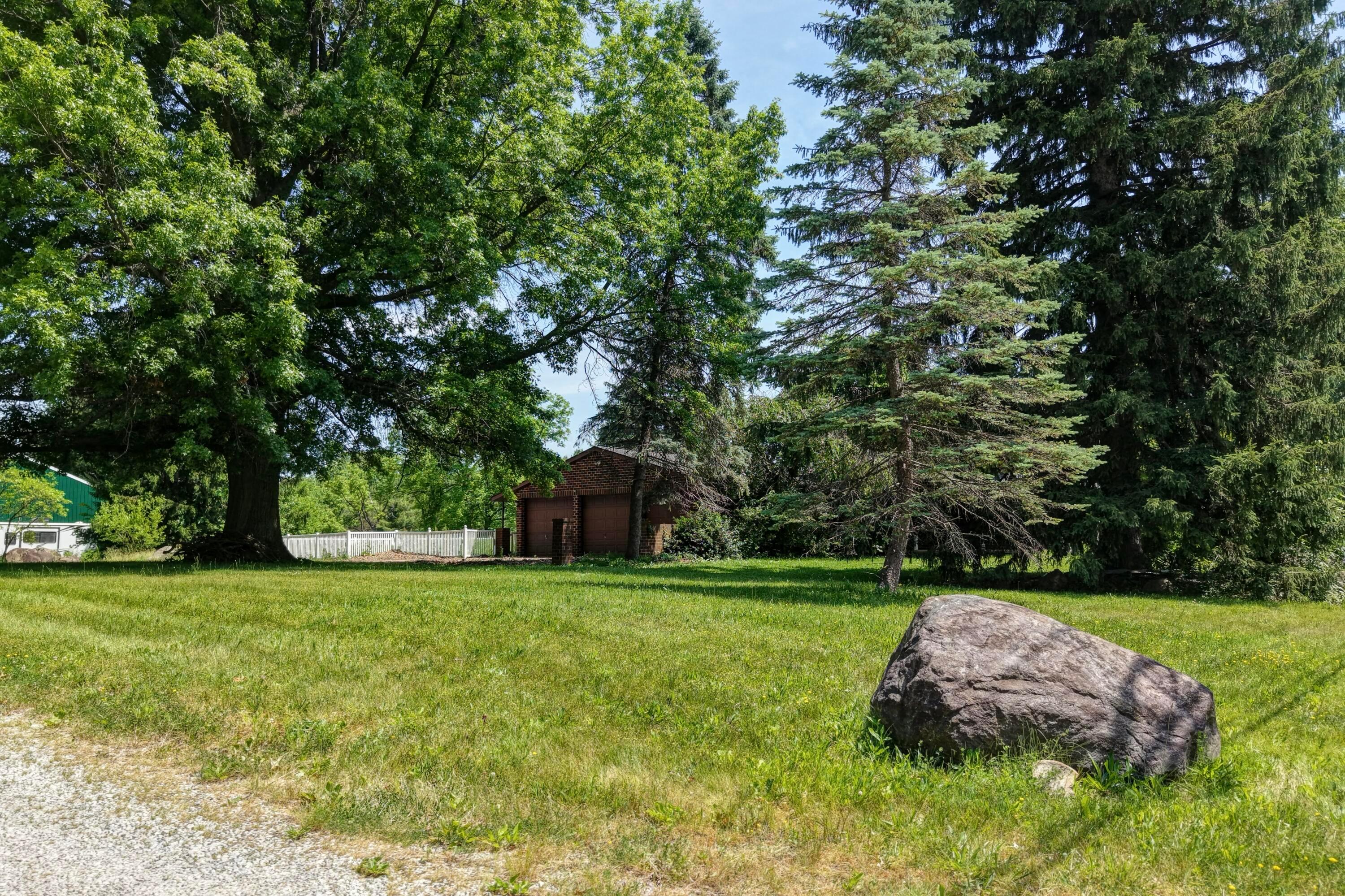 3973 Wadsworth Road Norton, OH 44203 - Photo 13 of 84