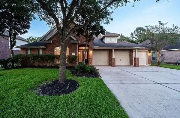 $2,900 | 14502 Wildwood Springs Lane, Houston, TX 77044