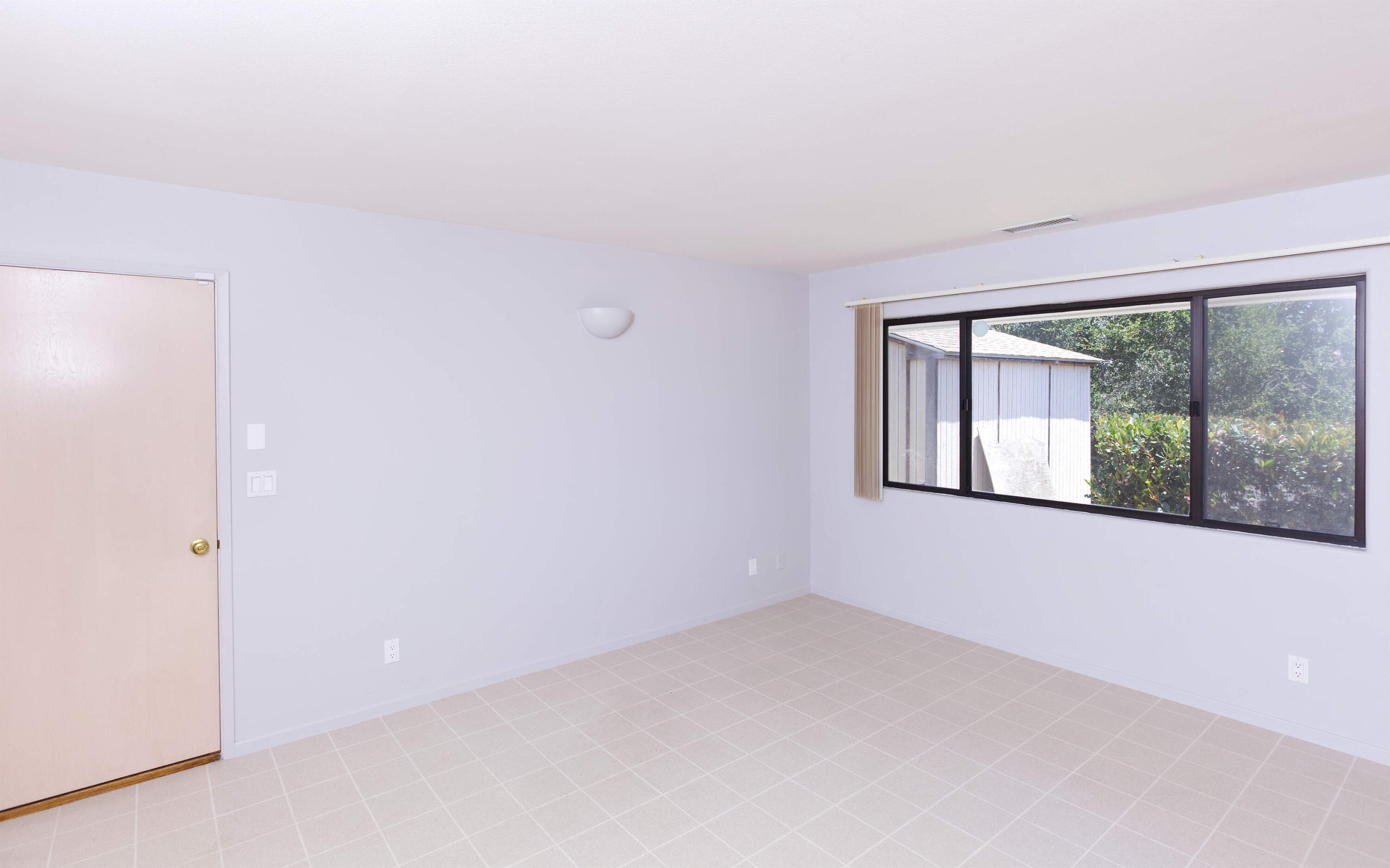 940 Camino Del Rio Santa Barbara, CA 93110 - Photo 17 of 28 Bedroom 4 w:Separate entrance