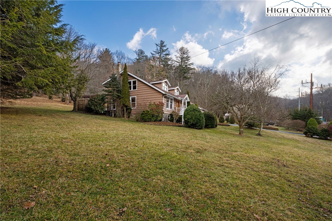 211 Possum Hollow Road Blowing Rock, NC 28605 - Photo 39 of 46