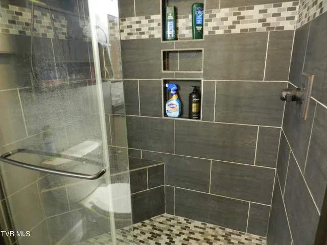 $479,000 | 138 Birdie Drive, Bean Station, TN 37811