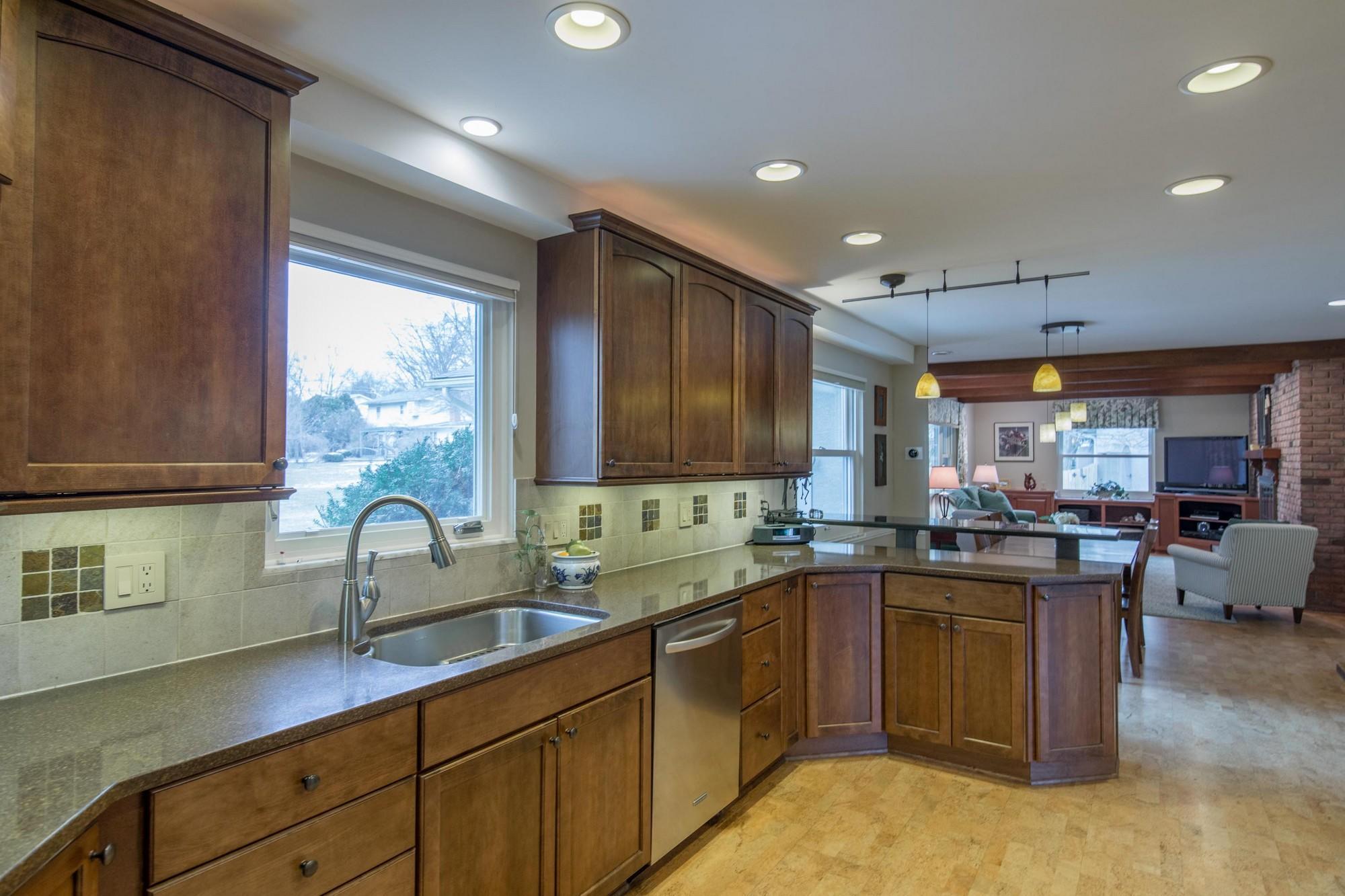 2494 Sheringham Road Columbus, OH 43220 - Photo 13 of 37