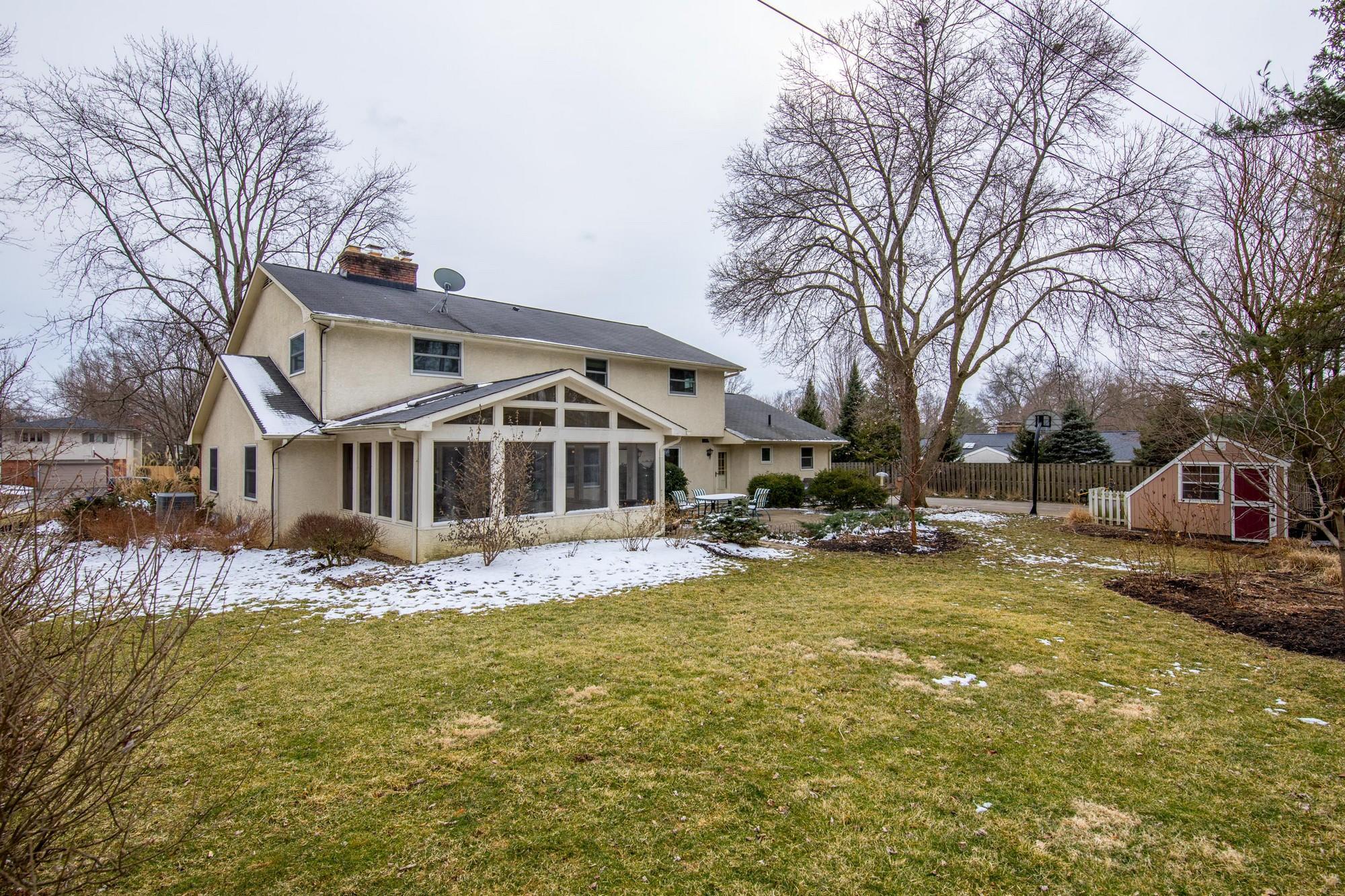 2494 Sheringham Road Columbus, OH 43220 - Photo 33 of 37