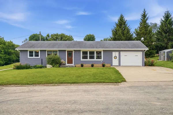 $239,000 | 3857 Northview Drive, Hazel Green, WI 53811