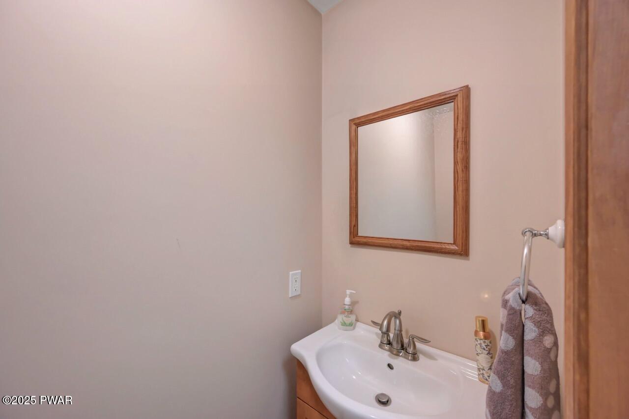 186 Murnin Road Lake Ariel, PA 18436 - Photo 39 of 81