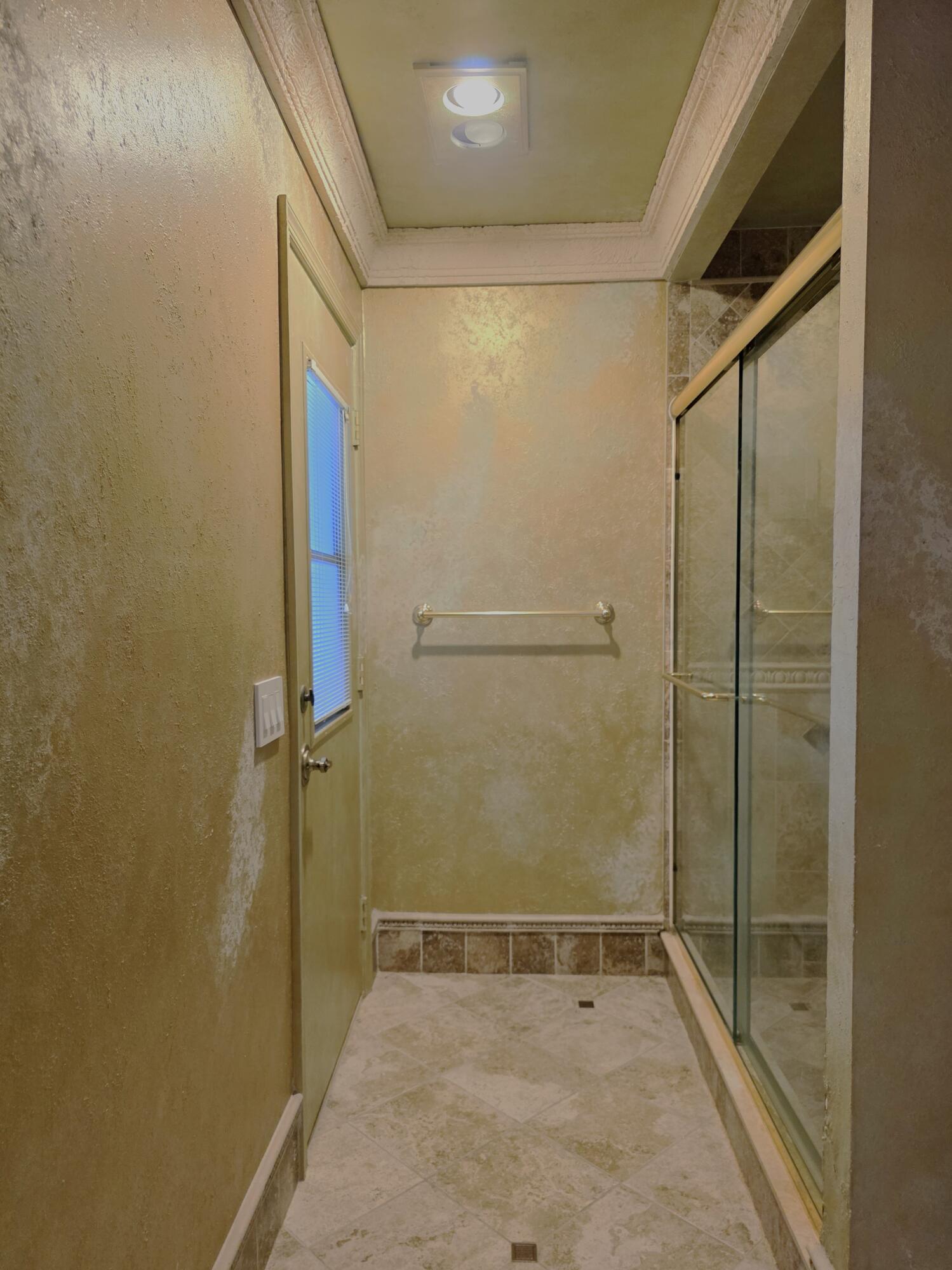 11630 Island Lakes Lane Boca Raton, FL 33498 - Photo 22 of 34 2nd Bathroom