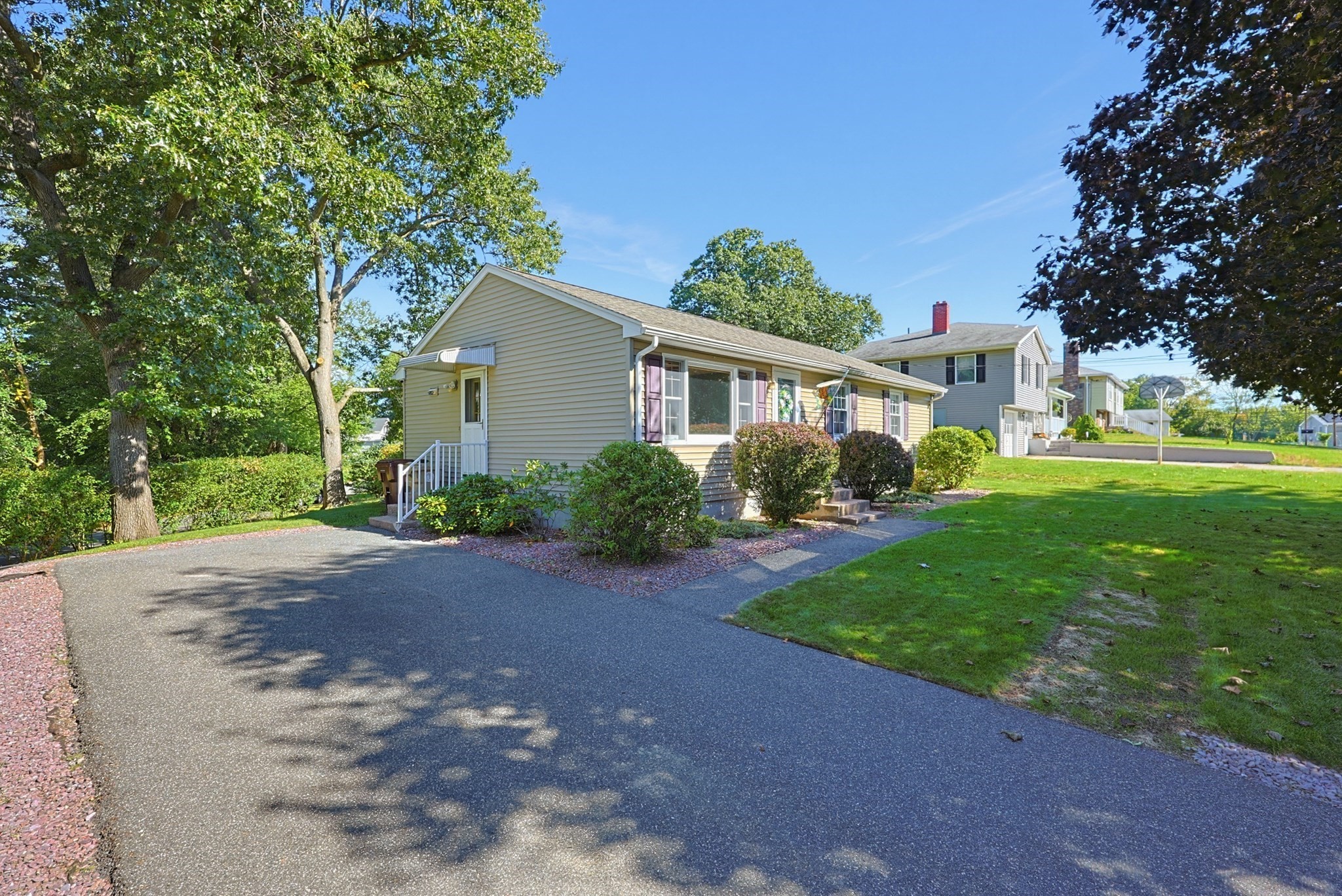 36 Butler Street Ludlow, MA 01056 - Photo 4 of 41 Gallery Image 4