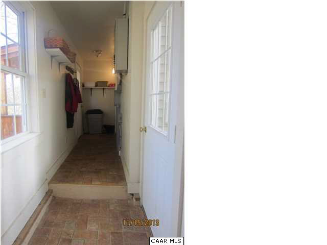 12132 Jackson River Road Monterey, VA 24465 - Photo 14 of 34 Breeze way