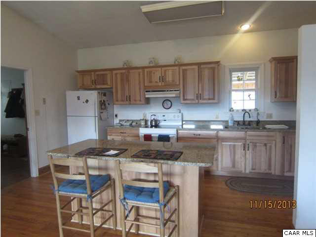 12132 Jackson River Road Monterey, VA 24465 - Photo 6 of 34 Kitchen