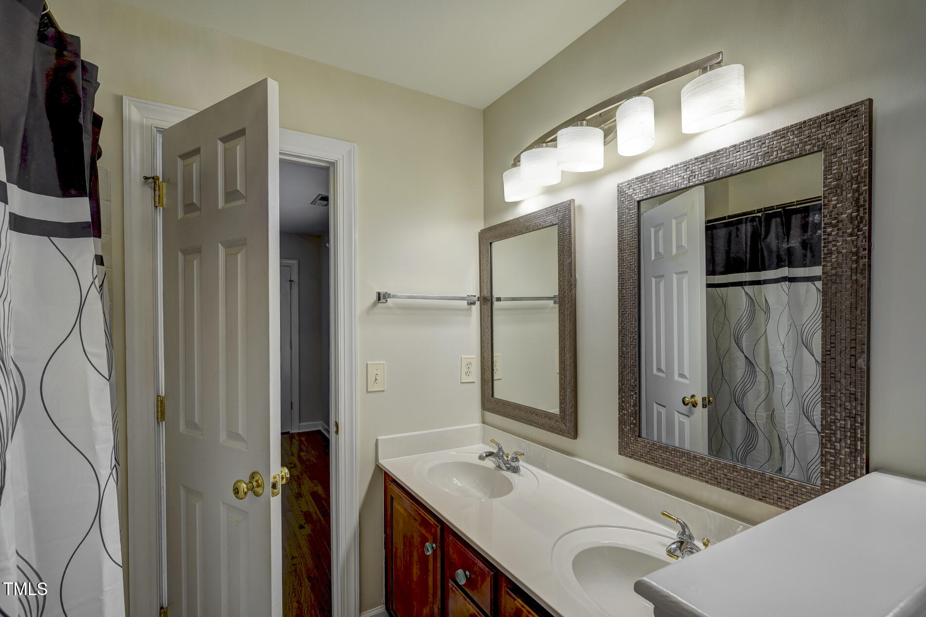 3004 Avensburg Court Raleigh, NC 27614 - Photo 35 of 59 3004 Avensburg-48