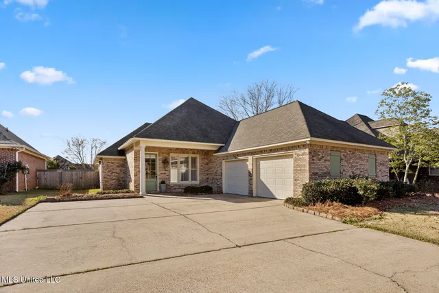 $339,000 | 326 Lasalle Court, Flowood, MS 39232