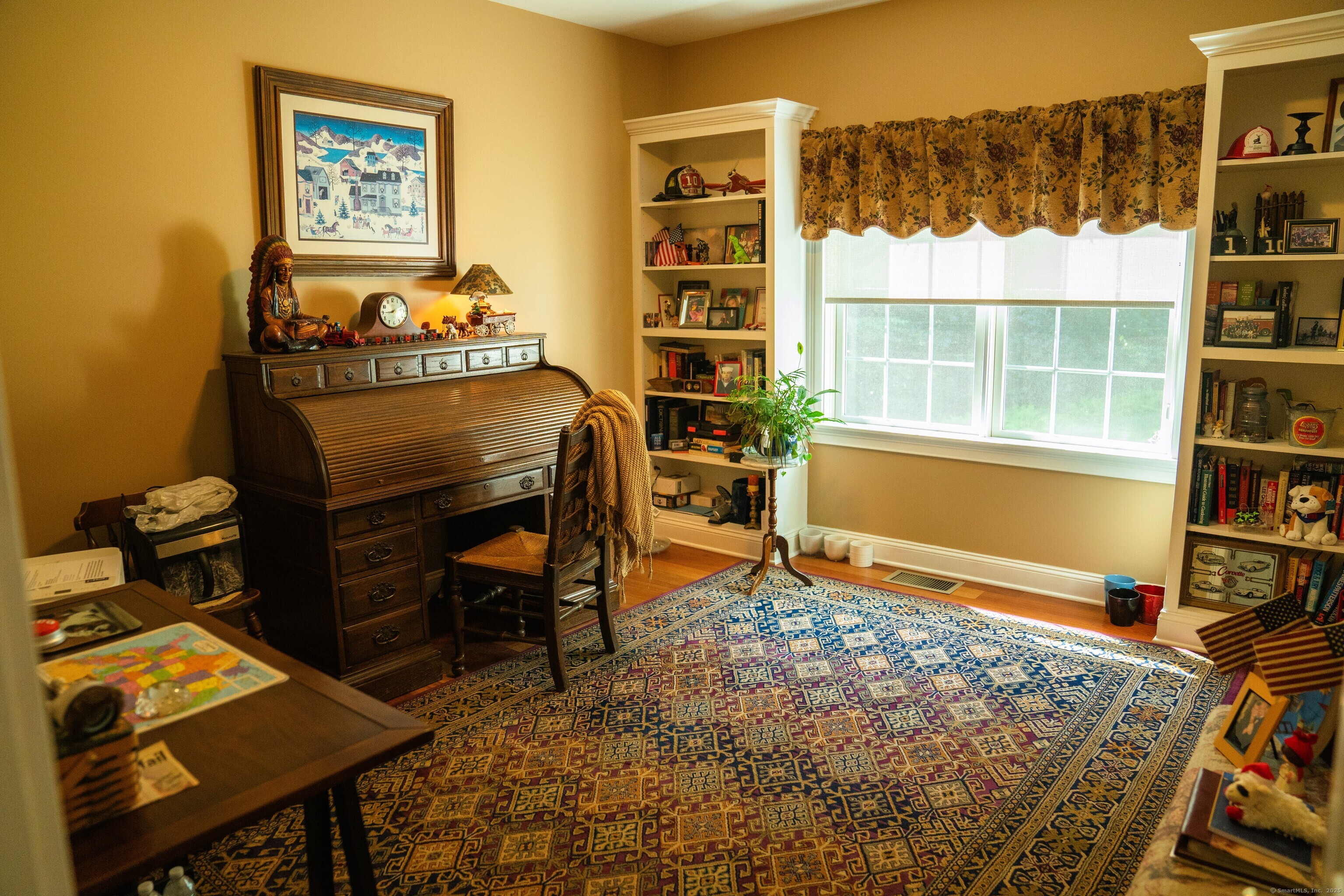 45 North Gate Road Woodbury, CT 06798 - Photo 15 of 40 a room with furniture and a window