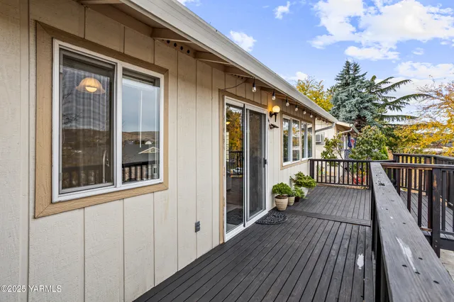 a view of deck with patio