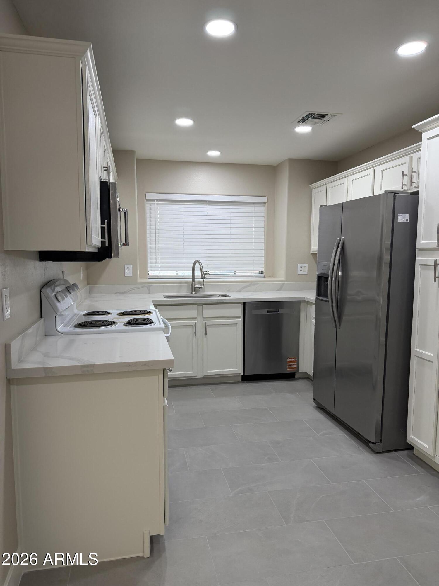 17737 West Hearn Road Surprise, AZ 85388 - Photo 2 of 12