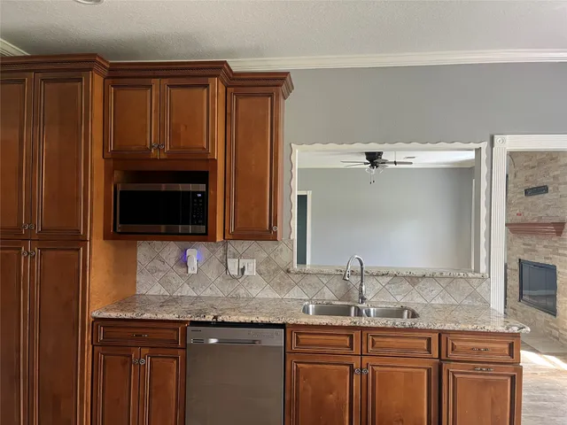 $3,700 | 6630 Bailey Road, Pearland, TX 77584