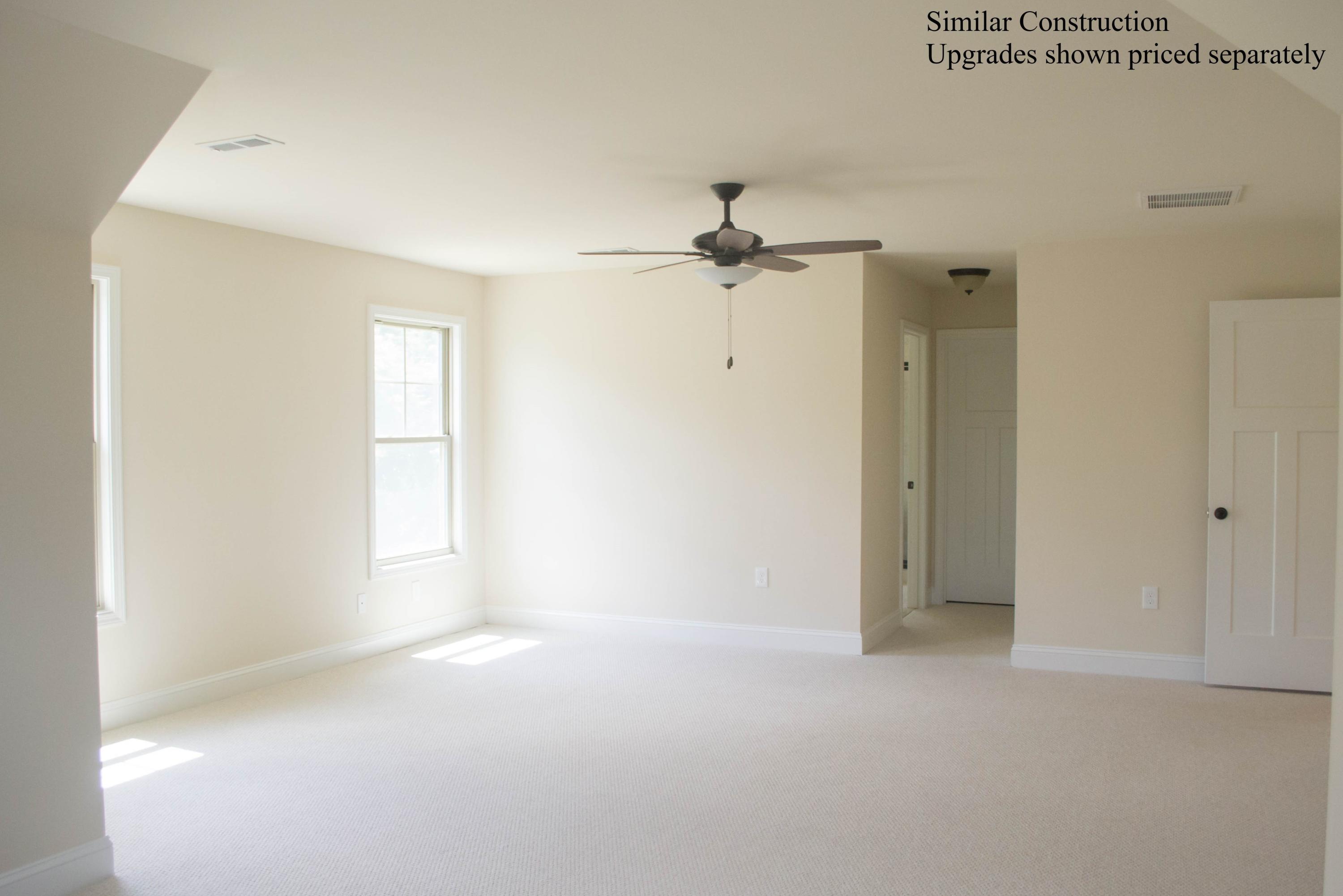 5598 Huntridge Road Roanoke, VA 24012 - Photo 11 of 17 11 - Master Bedroom
