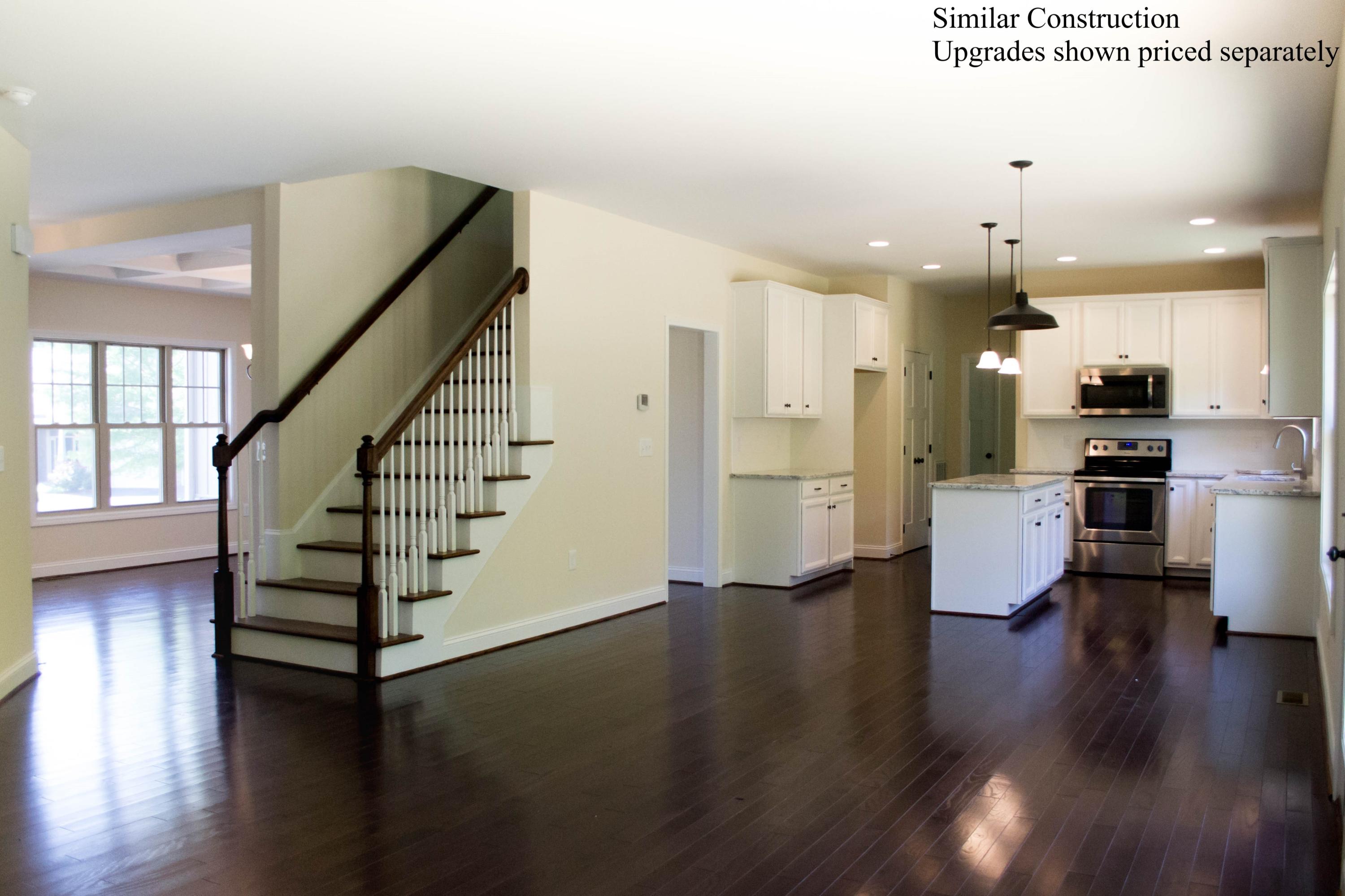 5598 Huntridge Road Roanoke, VA 24012 - Photo 4 of 17 4 - Family Room