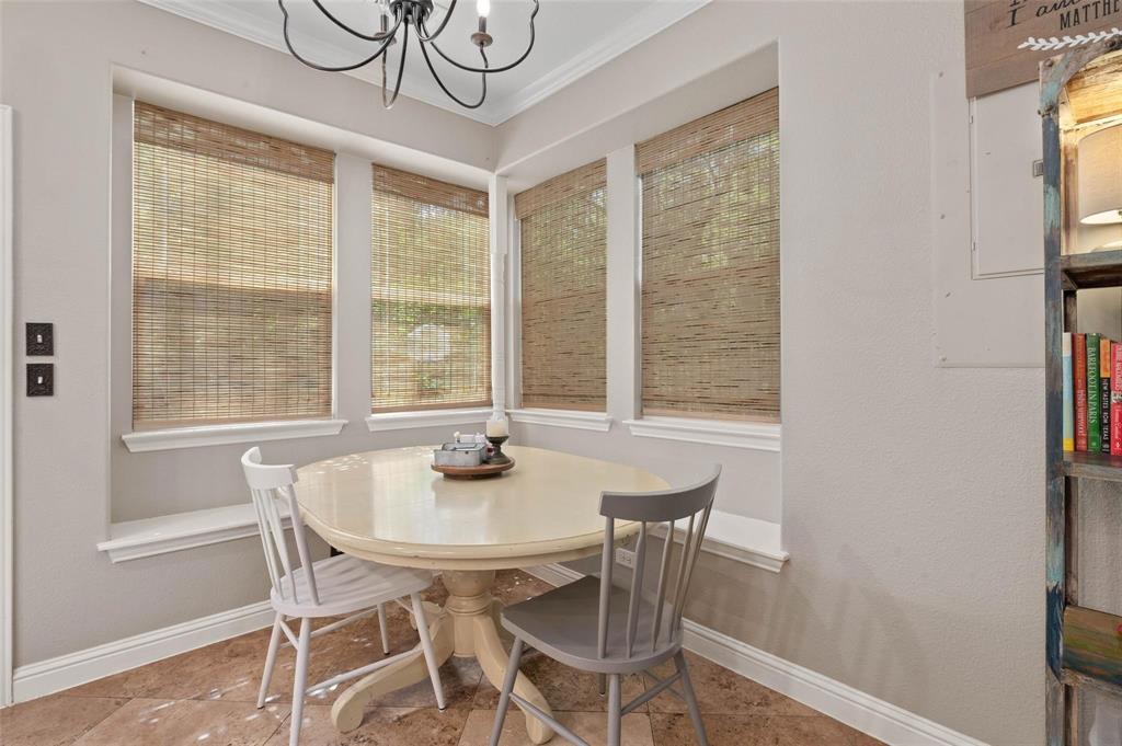 2204 Burning Tree Lane Denton, TX 76209 - Photo 10 of 29