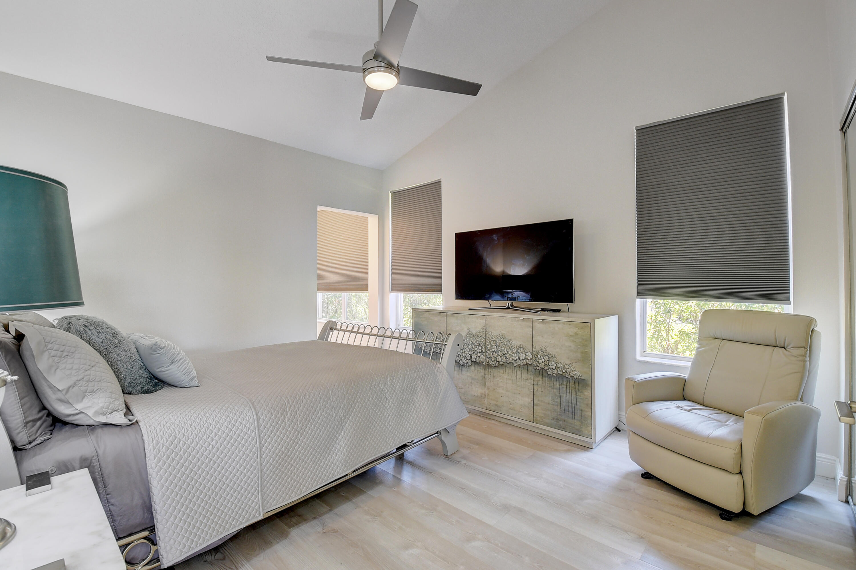 7660 Dorchester Road Boynton Beach, FL 33472 - Photo 29 of 80 27_dsc_5145_6_7_8_9
