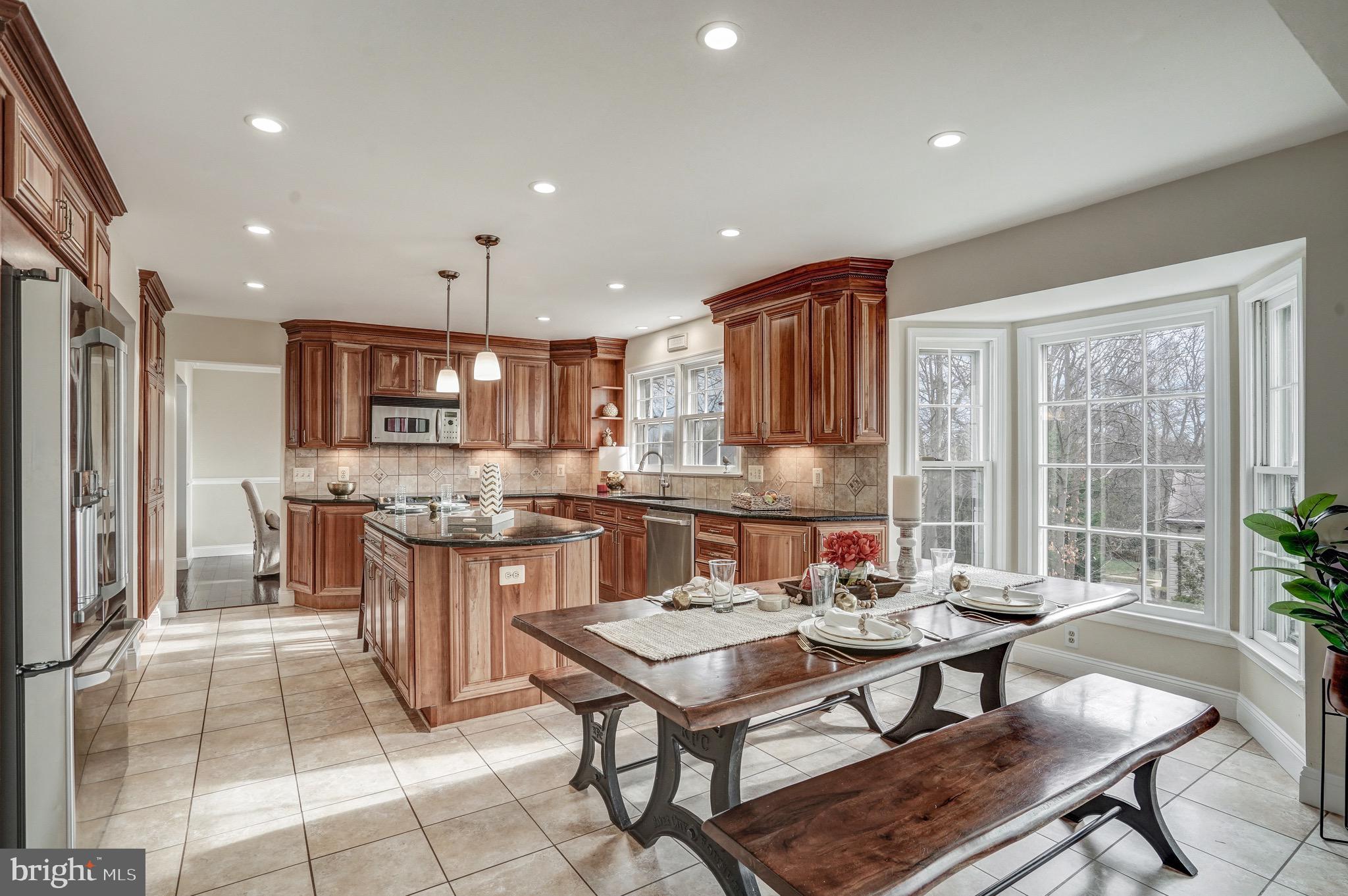 6831 Bluecurl Circle Springfield, VA 22152 - Photo 18 of 50 Including custom/specialized pull-out shelves