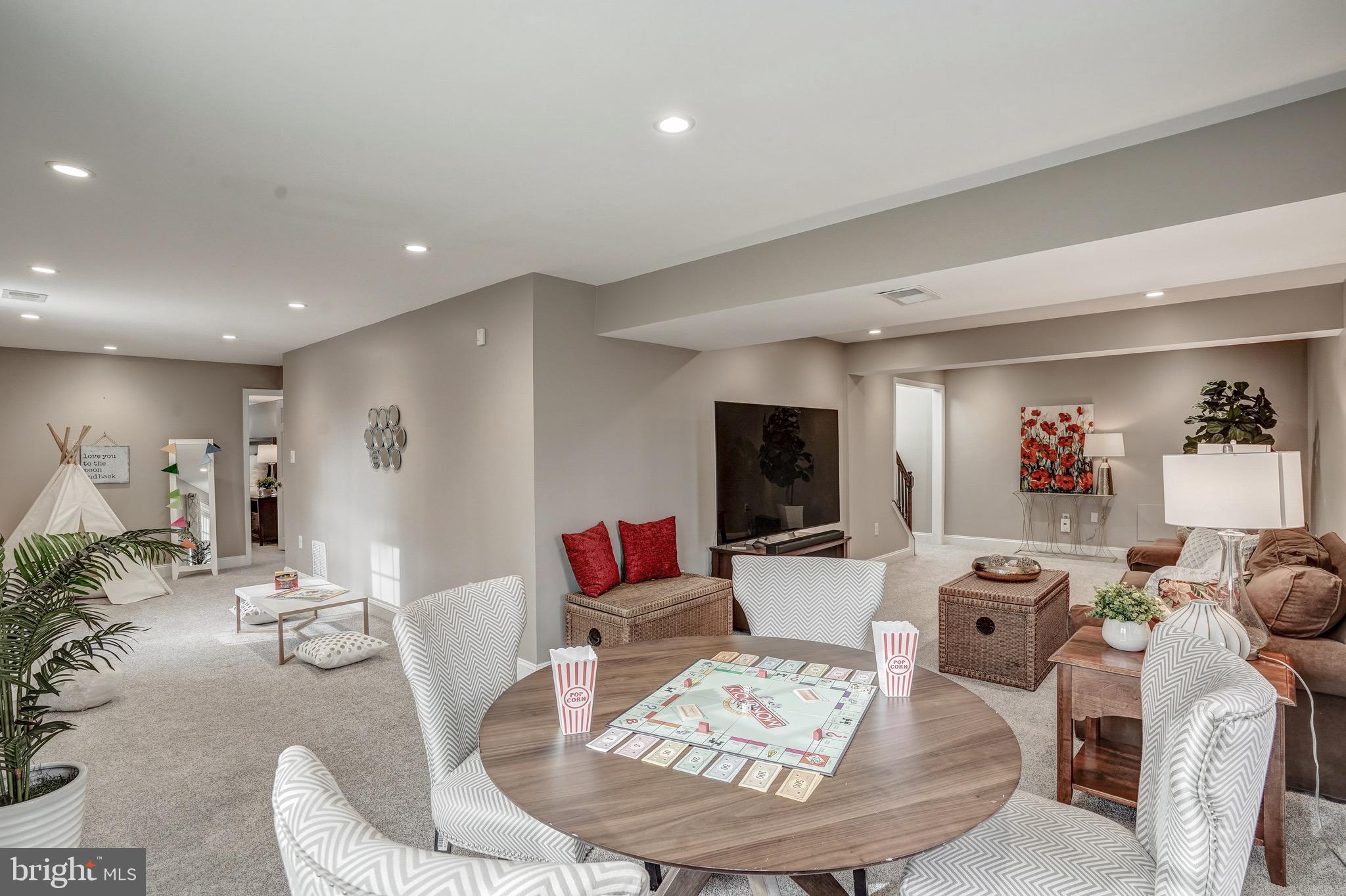 6831 Bluecurl Circle Springfield, VA 22152 - Photo 40 of 50 Perfect space for hanging out.