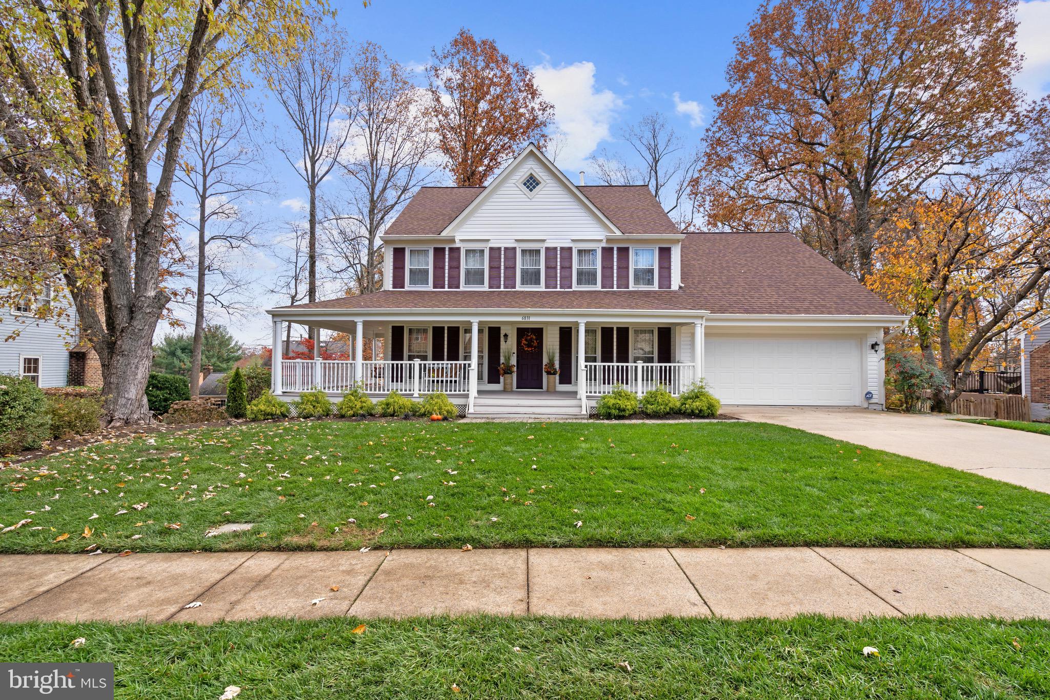 6831 Bluecurl Circle Springfield, VA 22152 - Photo 6 of 50 Sited in the highly sought out Daventry community