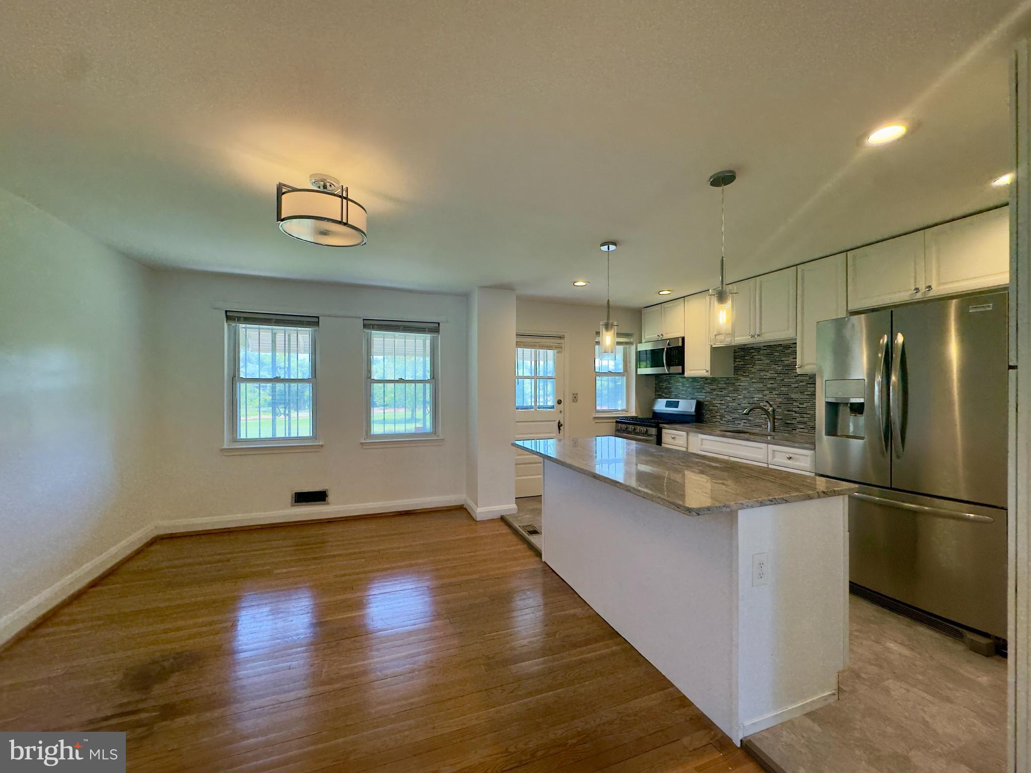 5781 Edgepark Road Baltimore, MD 21239 - Photo 5 of 20